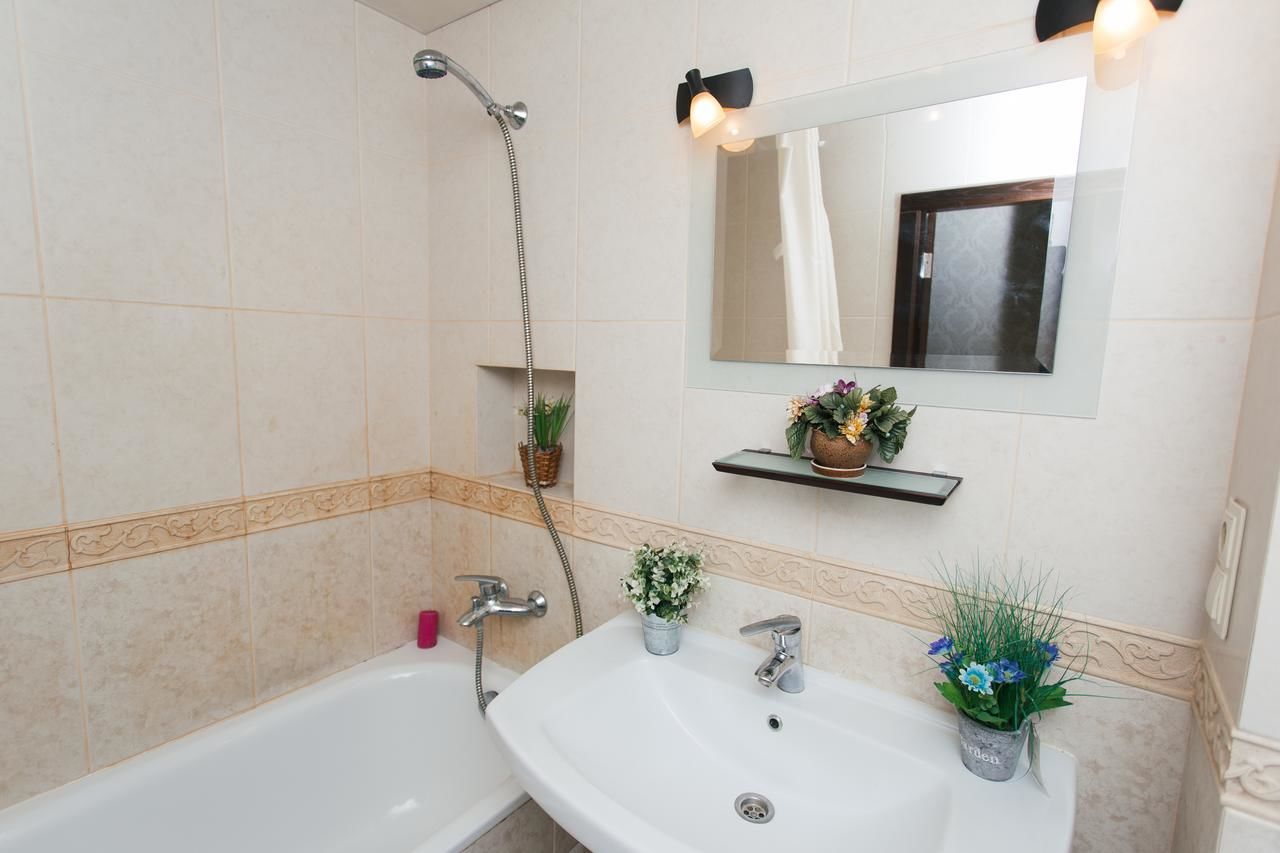 Апартаменты Luxury apart-hotel on Kharkovskaya 3 room Сумы